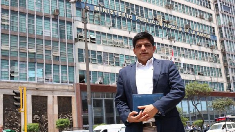 Fiscal afirma que los congresistas direccionaban obras y partían coima