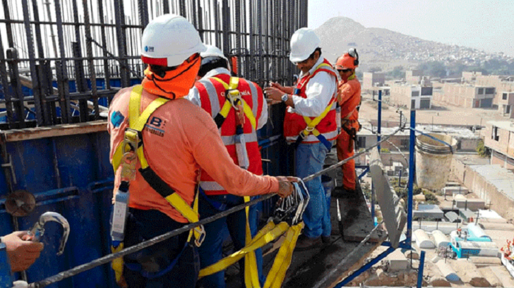 Contraloría amplía control concurrente a obras de saneamiento en La Libertad