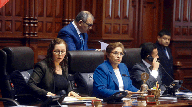 Compra de computadoras en gestión de Salgado fue fraudulenta