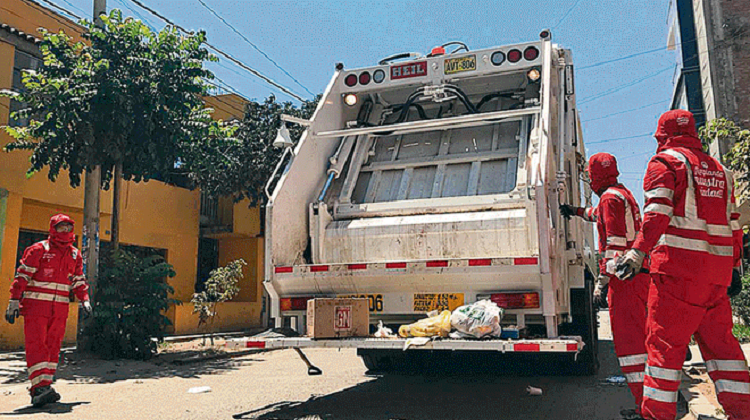 Hallan presuntos vicios en contrato de alquiler de compactadoras