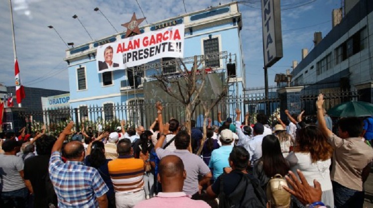 Perú evalúa costo de lucha anticorrupción tras suicidio del expresidente Alan García