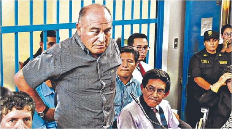 Piden 9 años de cárcel para Torres por contratación irregular en obras