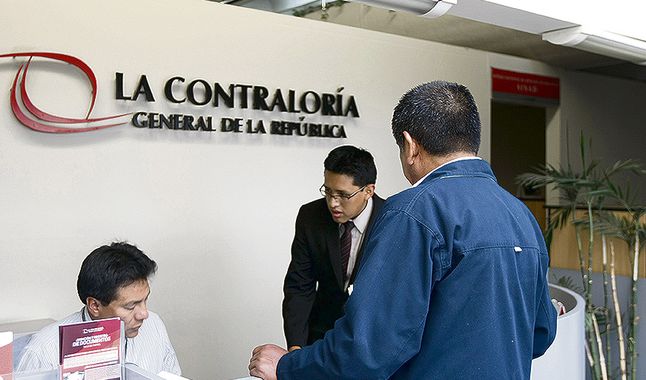 Contraloría exhorta al Congreso a regular contratación de personal de confianza