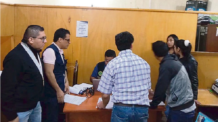 Fiscalía y Policía allanan oficinas de comuna de Ayabaca