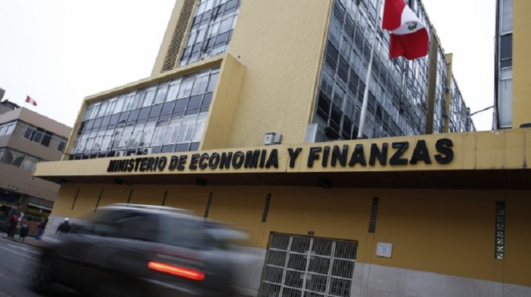 MEF oficializa Plan Nacional de Infraestructura con obras por S/99,196 mlls.