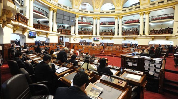 Conozca a los familiares directos de congresistas que tienen contratos con el Estado