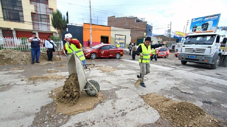 Cosapi a la espera del visto bueno para recapeo de Av. Castilla en El Tambo