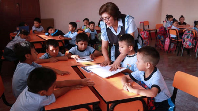 Más de 600 obras en colegios no se ejecutan pese a tener recursos