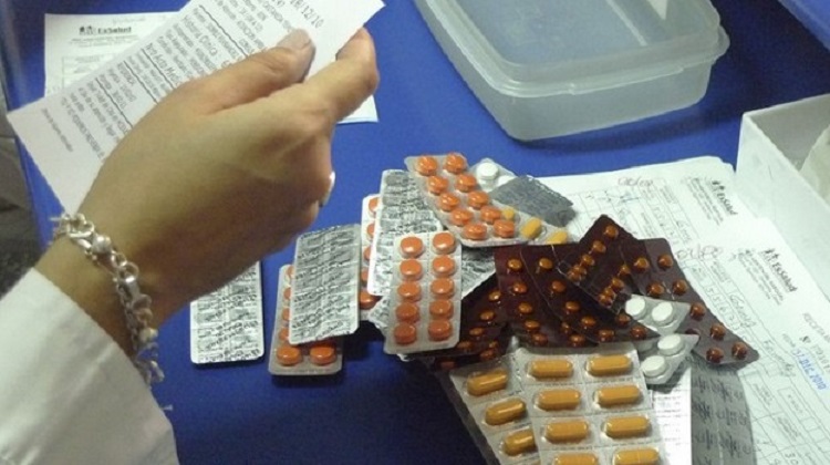 Ejecutivo: abastecimiento de medicinas genéricas será gradual
