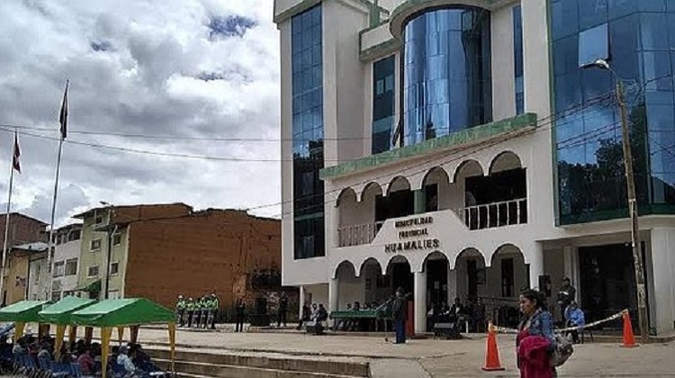 Regidores exigen investigar a sus colegas por supuesta coima