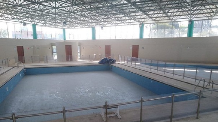 Piscina en Paucarpata costó 2 millones de soles y aún no funciona