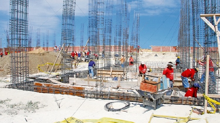 Advierten perjuicio económico y retraso de obras por arbitrajes