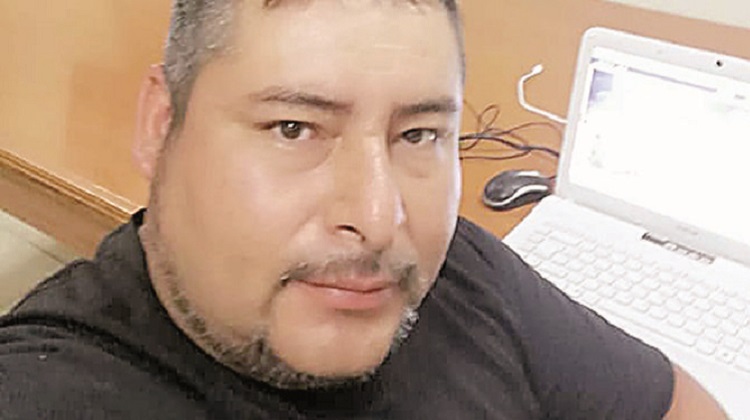 La suerte de ser el compañero de promoción del alcalde Omar Candia