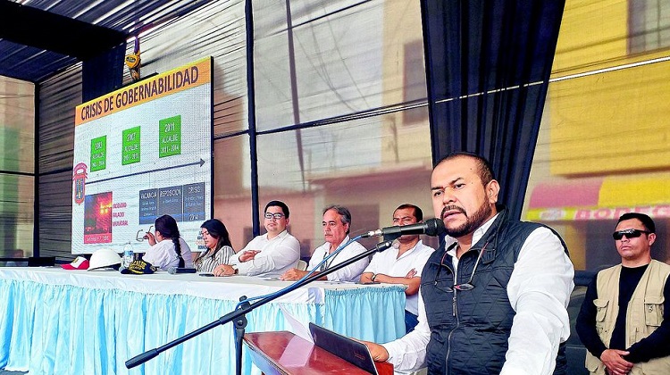 Reclaman por inconclusas obras a alcalde de Chiclayo