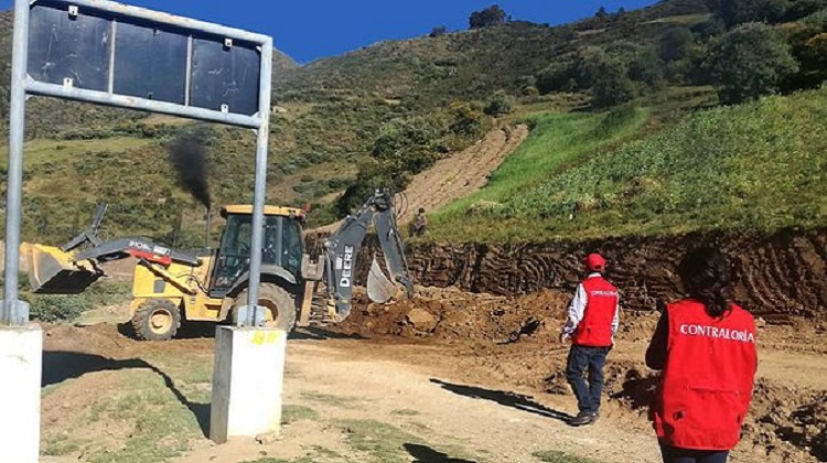 Tres riesgos en obra vial Ccachuana Millpo – Troncoso