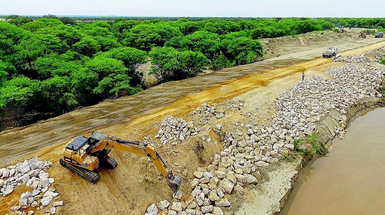 Consorcio que ganó la obra de defensas está integrado por empresas cuestionadas