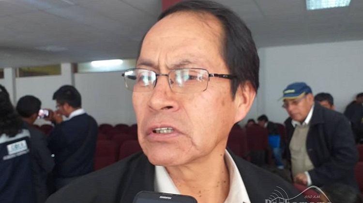 Gerente del Gobierno Regional acepta que no puede cambiar al comité de licitación del Hospital MNB de Puno