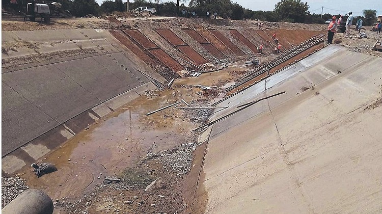 Por incumplimiento, el PECHP interviene en obra de canal Escobar