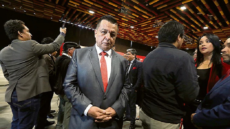 Denuncian a exalcalde Juan Sotomayor por pagos fantasmas