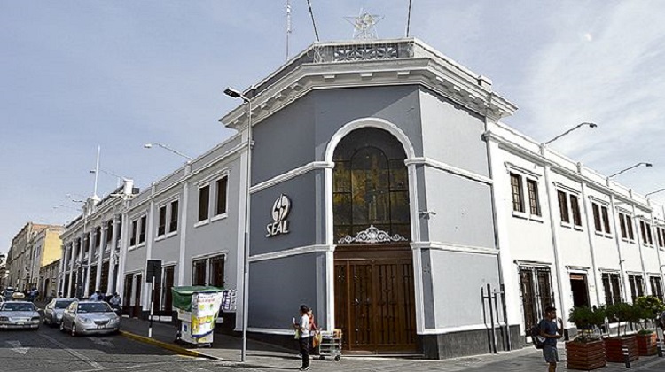 Arequipa: Ordenan a SEAL denunciar a empresa que la engañó con documentación falsa