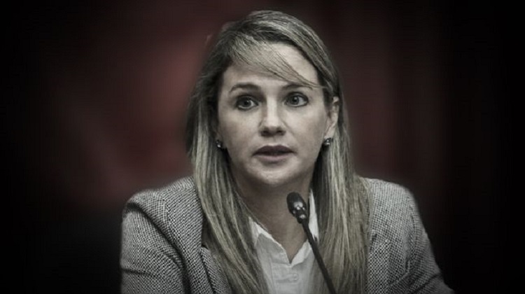 Chats de WhatsApp comprometen a Luciana León con Los Intocables Ediles