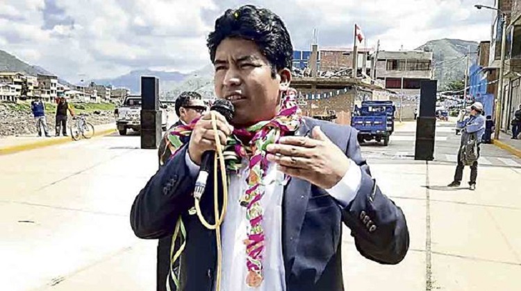 Cusco: Denuncias por corrupción ponen en jaque a alcalde de Canchis, Jorge Quispe