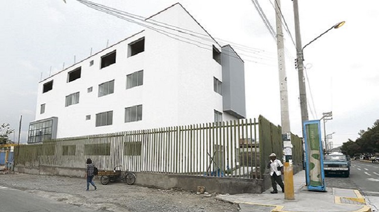 El hospital interminable en Arequipa: se construye hace seis años, pero no concluye