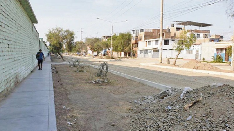 Por falta de liquidez paralizan obra de reconstrucción en Trujillo
