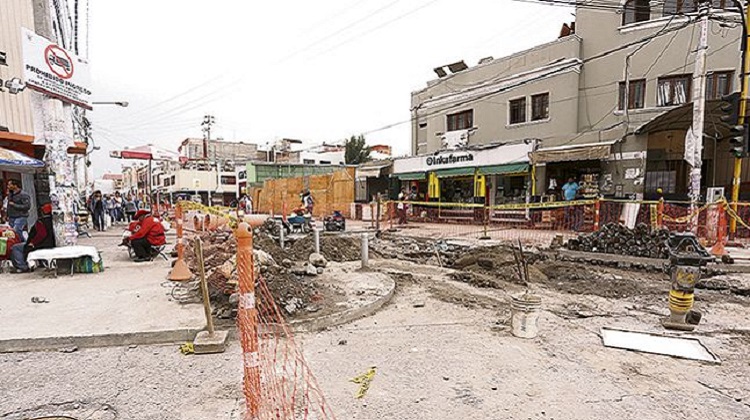 Arequipa: Fiscalía investiga obra en calle San Juan de Dios y cita a alcalde Omar Candia