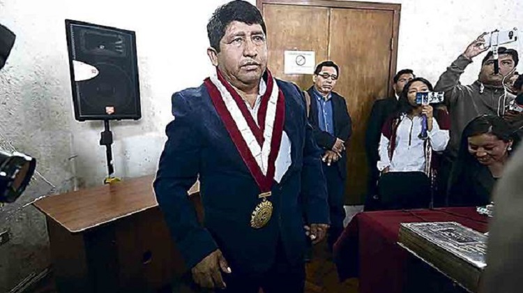 Fiscalía investiga a presidente del Consejo Regional de Arequipa