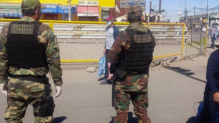 Las polémicas empresas que contrató la Policía para comprar guantes y mascarillas