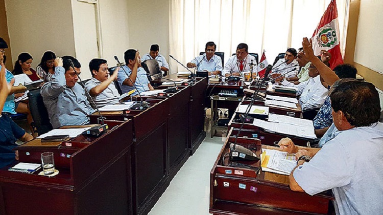 CR solicita remisión de expedientes de contrataciones directas por emergencia