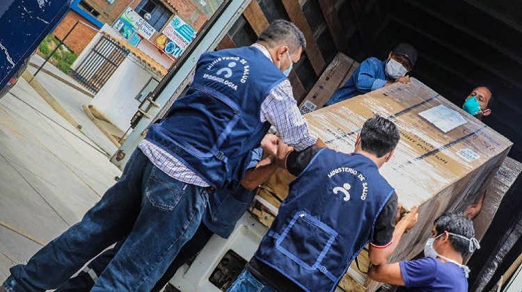 Once oficiales de la PNP son investigados por compras irregulares de equipos de bioseguridad