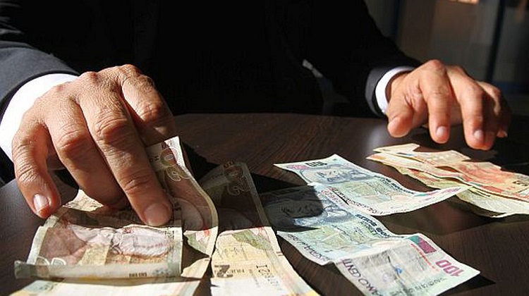 Acción Popular busca que funcionarios y empresas estén obligados a levantar su secreto bancario