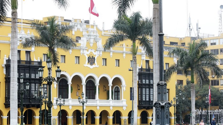 Fiscalía investiga a la Municipalidad de Lima por compras de guantes y mascarillas