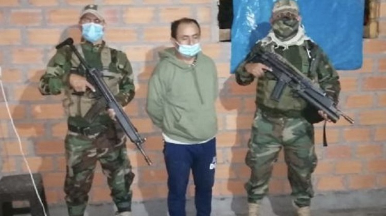 Fuerzas del orden trasladan a Lima a exgobernador de Cajamarca, Gregorio Santos