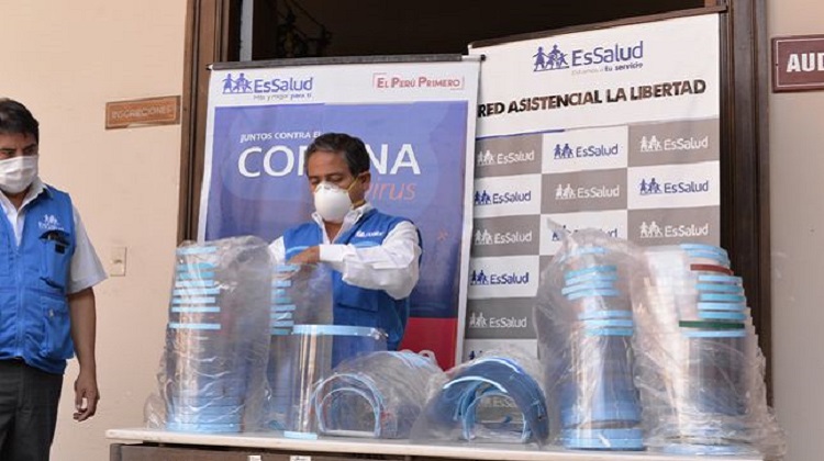 Personal de Adquisiciones en hospitales temen comprar mascarillas por su alto precio