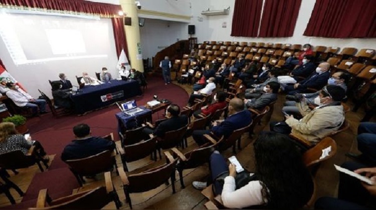 Perú firmó convenio con Francia para mejorar hospitales Antonio Lorena de Cusco y Sergio Bernales de Lima