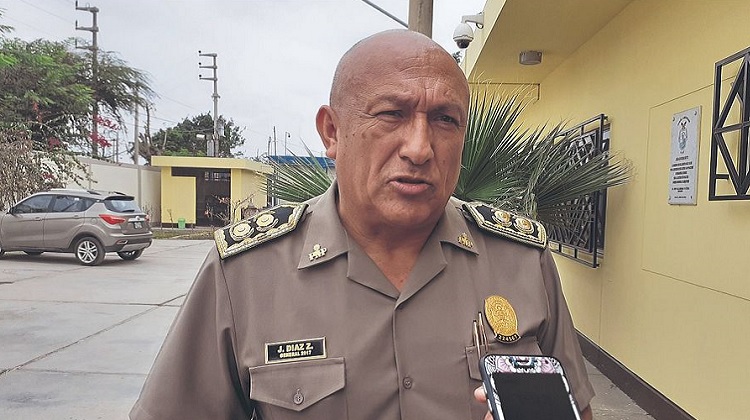 Proponen sanción leve para general Julio Díaz