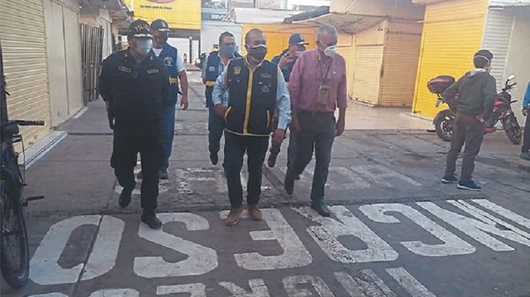 Compras irregulares a la vista en la MPCh