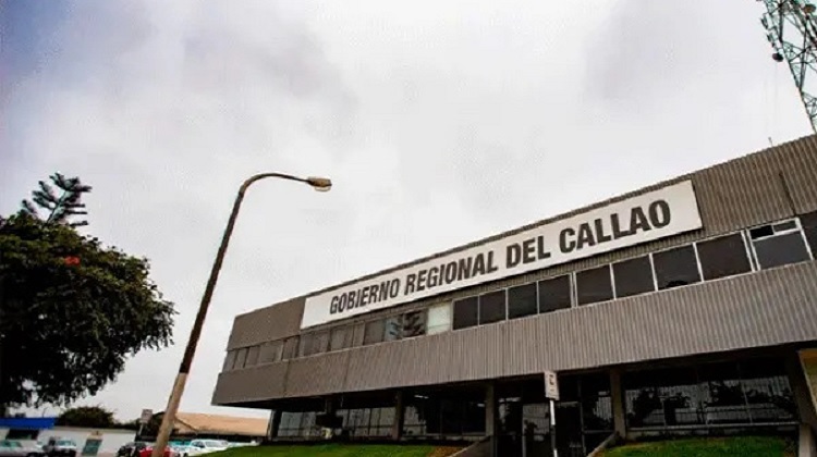 Condenan a exgerente regional del Callao por peculado