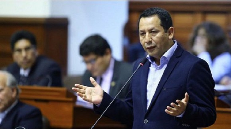 Fiscal de la Nación presentó denuncia constitucional contra excongresista Clemente Flores