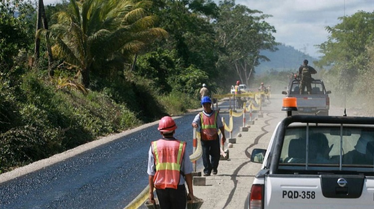Inversión pública se contrajo en junio al mismo nivel que en mayo: Expertos critican trámites en reanudación
