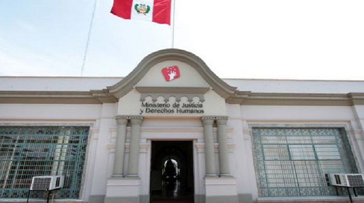 Contraloría detecta perjuicio por más de S/215 mil en contrataciones del Ministerio de Justicia
