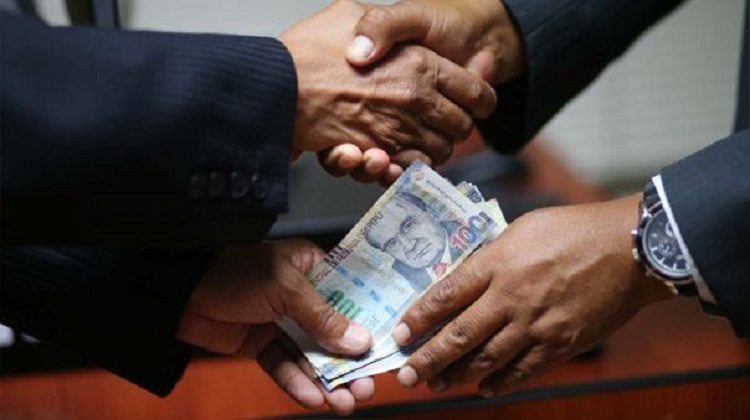 En salud la corrupción mata, por Sandro Stapleton