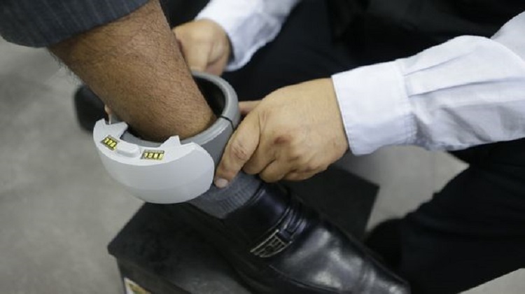 Gobierno se compromete en adquirir 6 mil grilletes electrónicos hasta el 2021