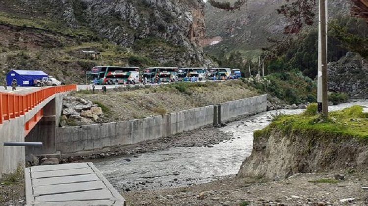 Huancavelica: Advierten deficiencias en contratación para traslado humanitario de personas