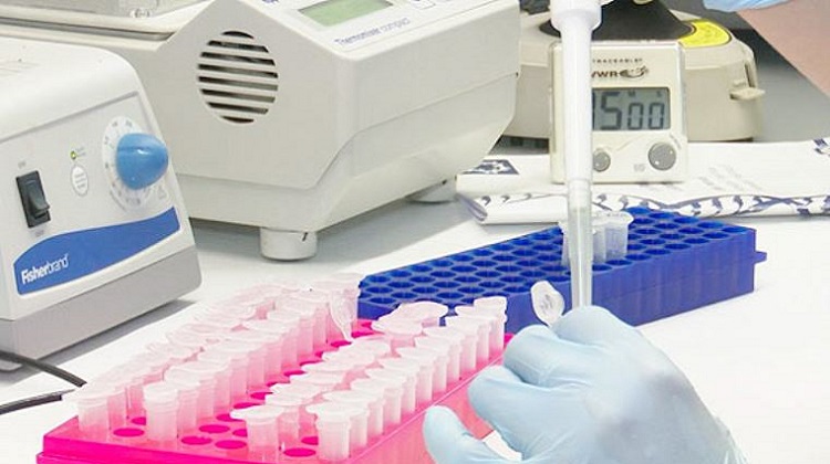 Minsa podrá suscribir contratos con el sector privado para adquirir vacunas contra el coronavirus