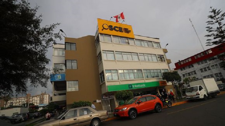 OSCE: El 54% de profesionales y técnicos certificados en contratación pública se ubican en regiones