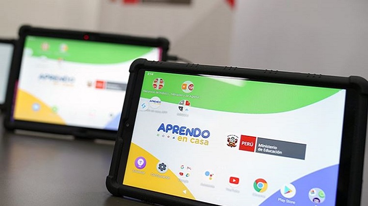 Ministro Benavides anuncia llegada de primer lote de tabletas y en octubre empezará distribución
